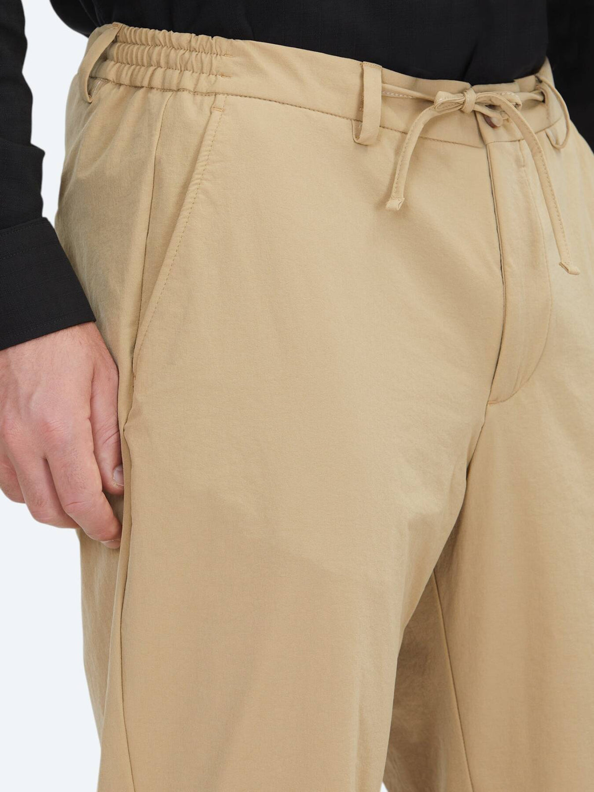 Beige Jogginghose mit Webmuster