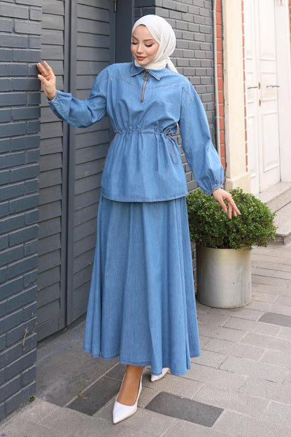 Hellblaues Denim-Set mit Bindung