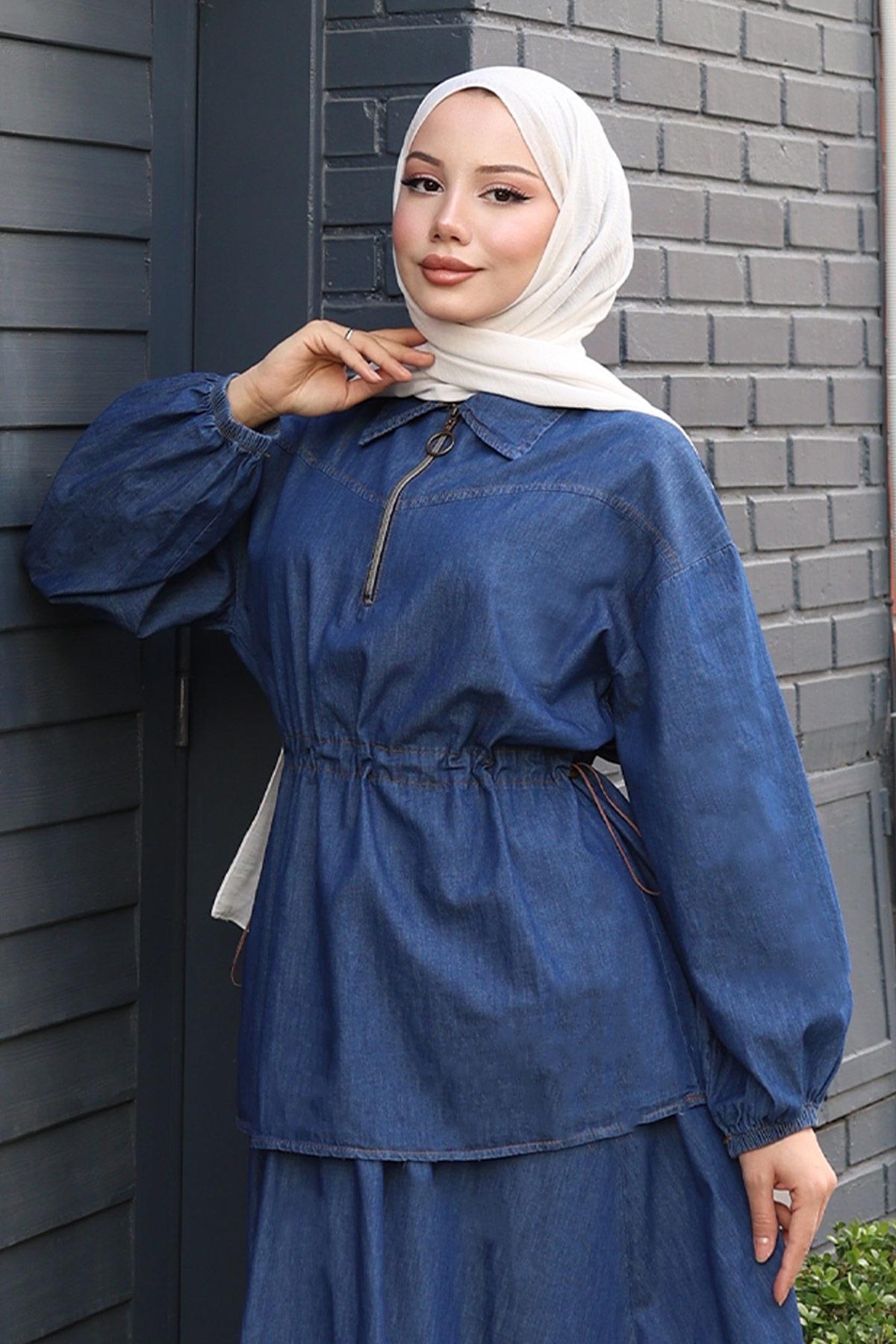 Hellblaues Denim-Set mit Bindung