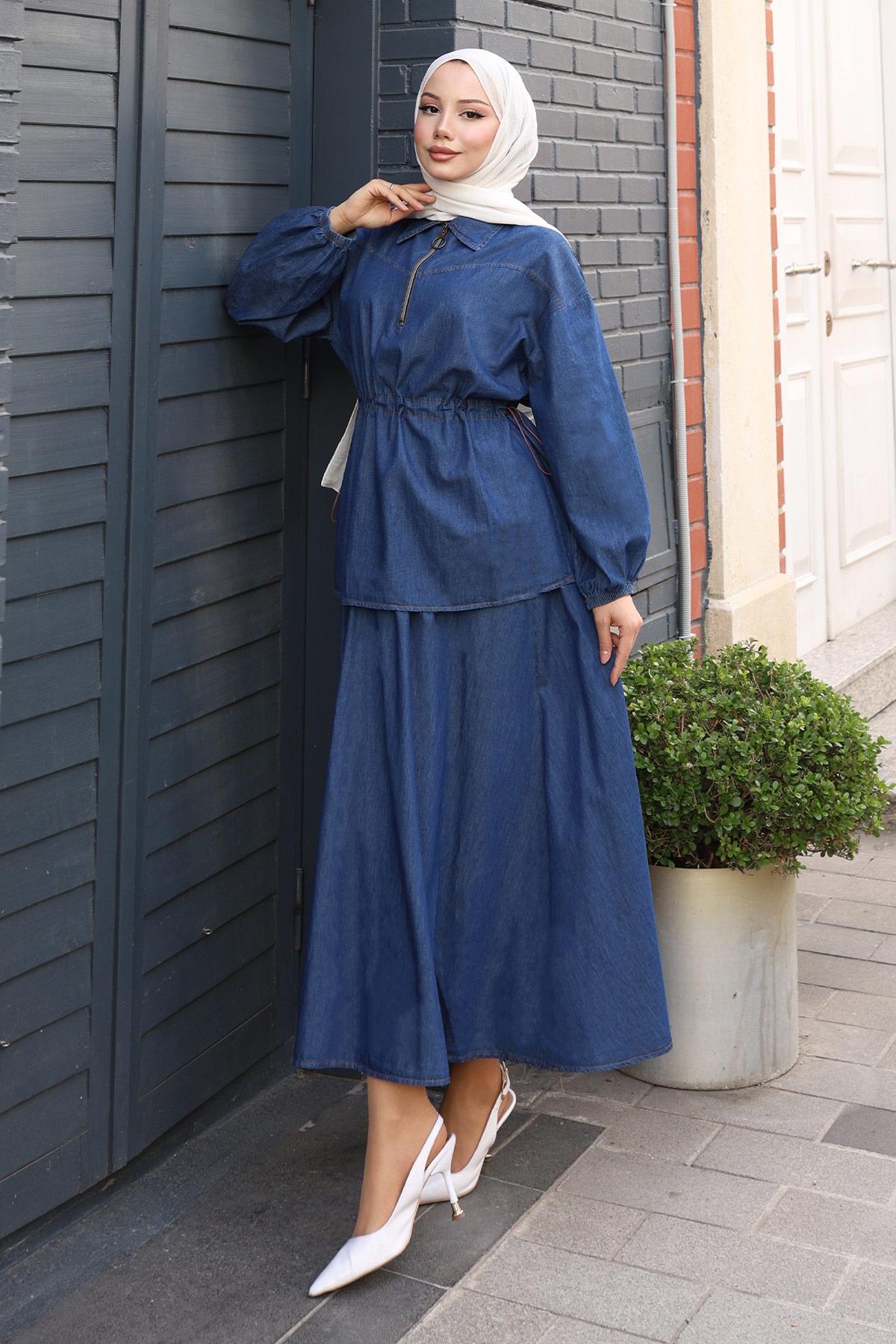 Hellblaues Denim-Set mit Bindung