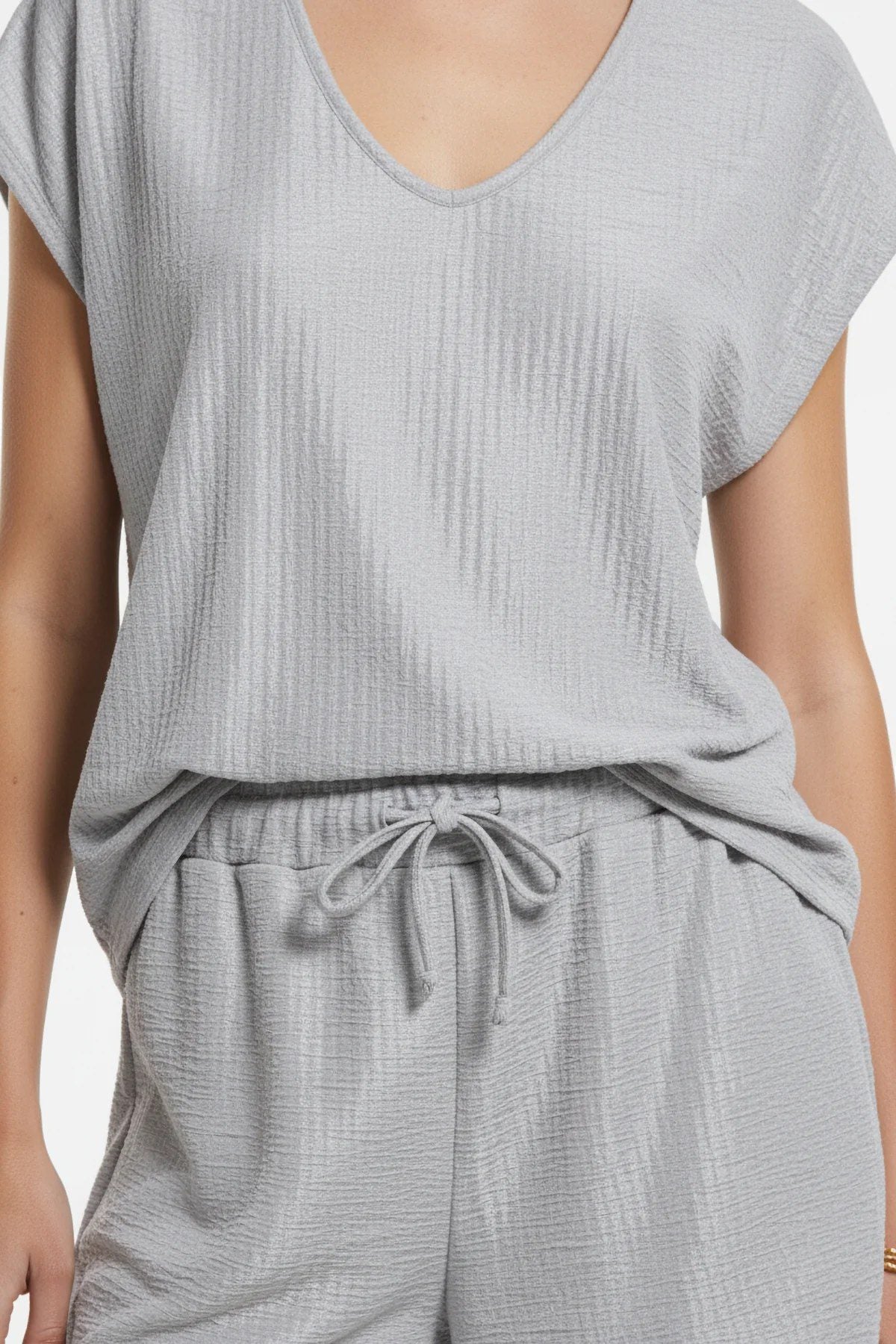 Elastische Taillenkurzshorts mit Bindegürtel