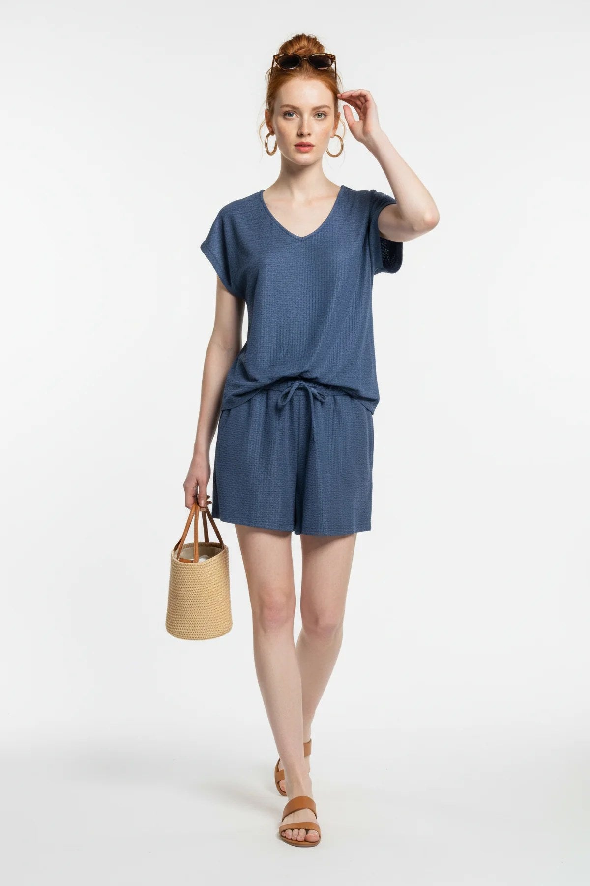 Elastische Taillenkurzshorts mit Bindegürtel