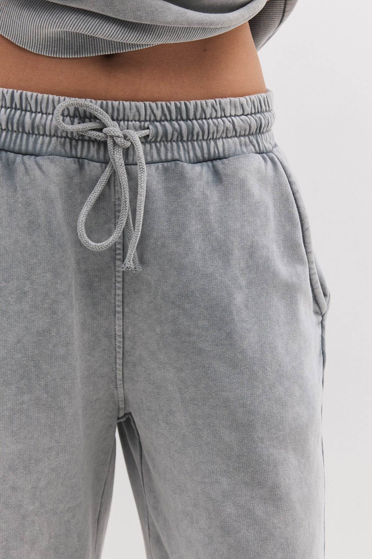Weit geschnittene Jogginghose mit elastischem Bund