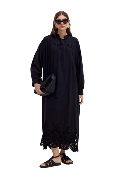 Besticktes Kleid Schwarz