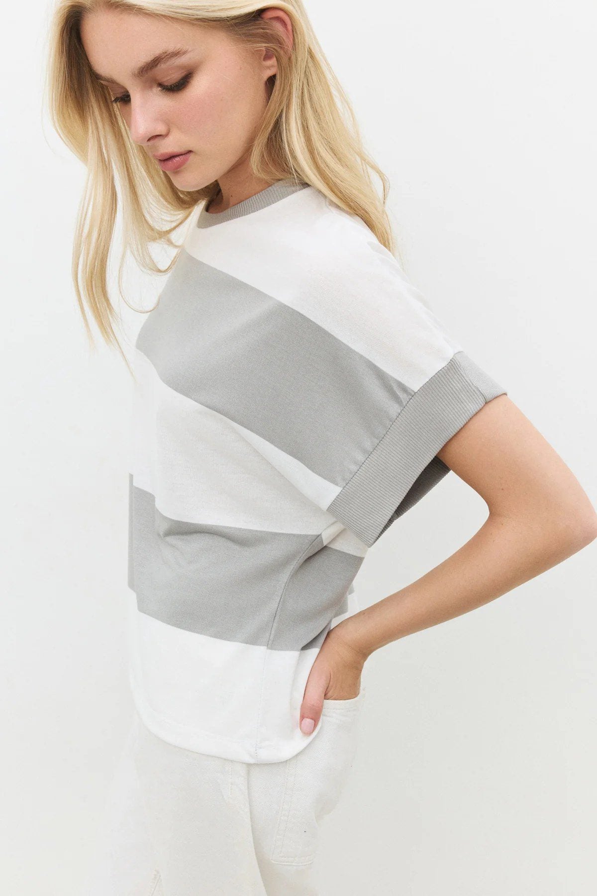 Basic-T-Shirt mit Rundhalsausschnitt und Streifen