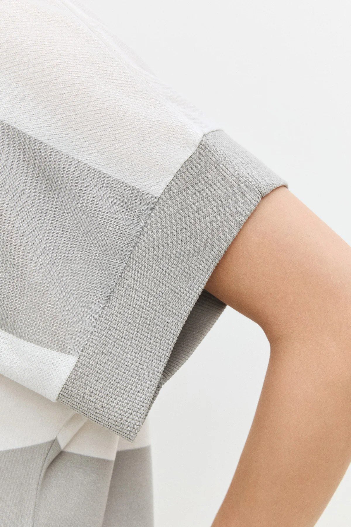 Basic-T-Shirt mit Rundhalsausschnitt und Streifen