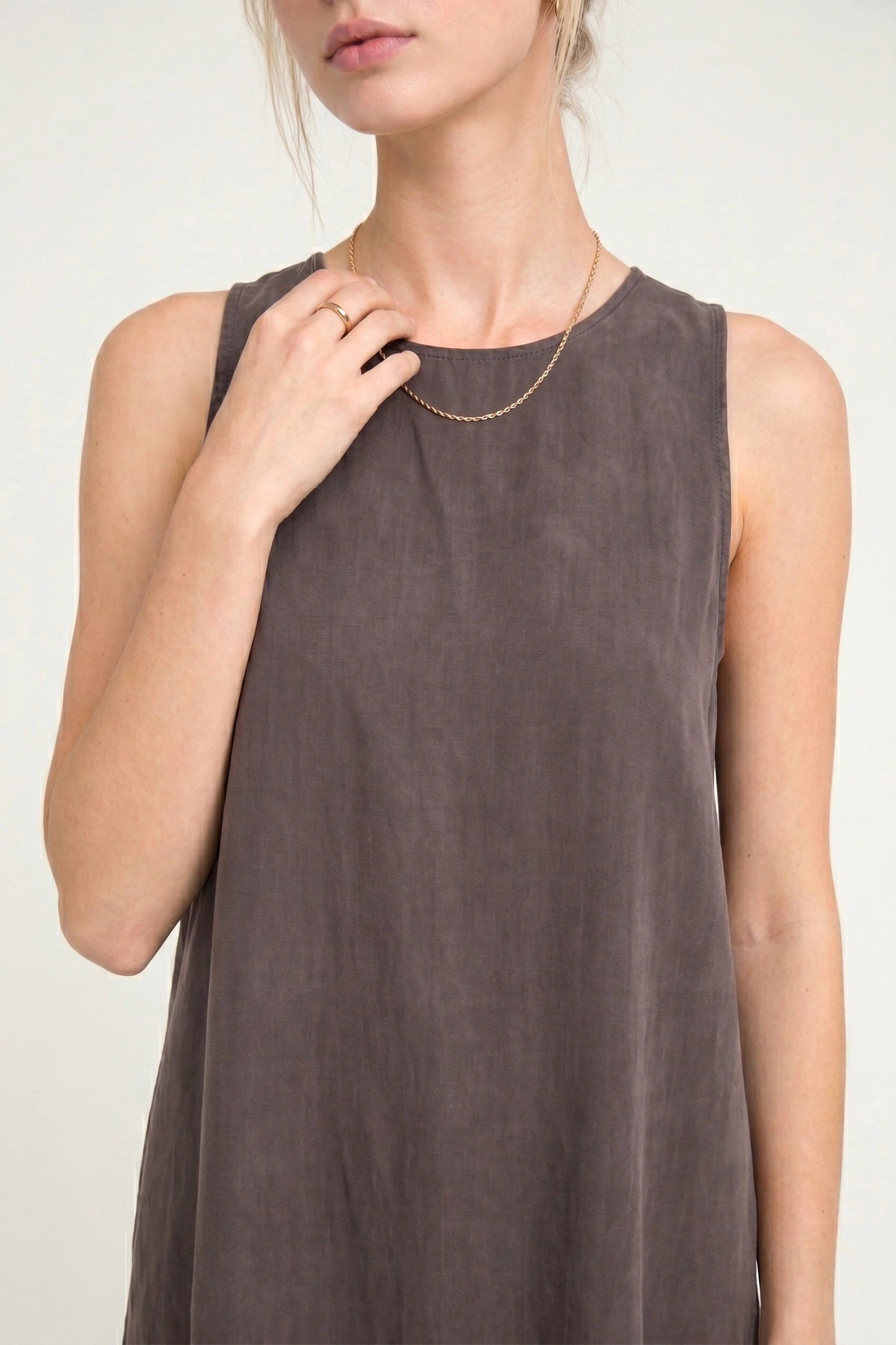 Ärmelloses, lockeres Maxi-Kleid