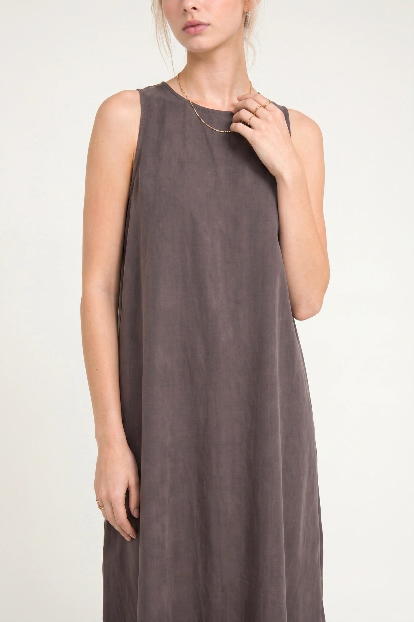 Ärmelloses, lockeres Maxi-Kleid