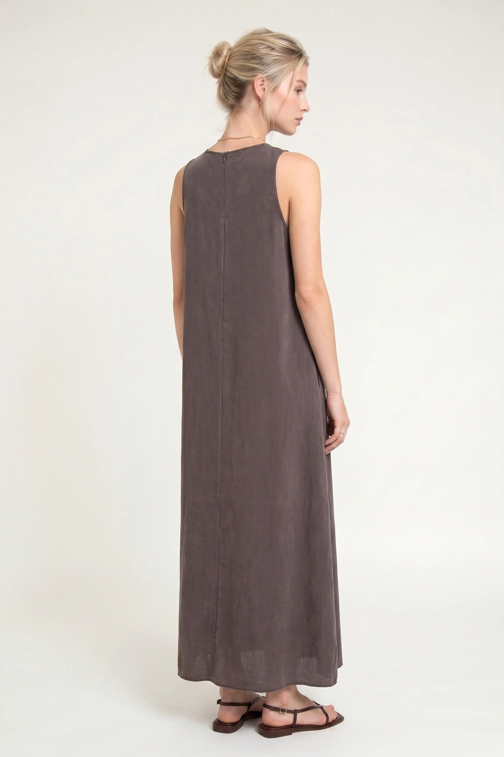 Ärmelloses, lockeres Maxi-Kleid