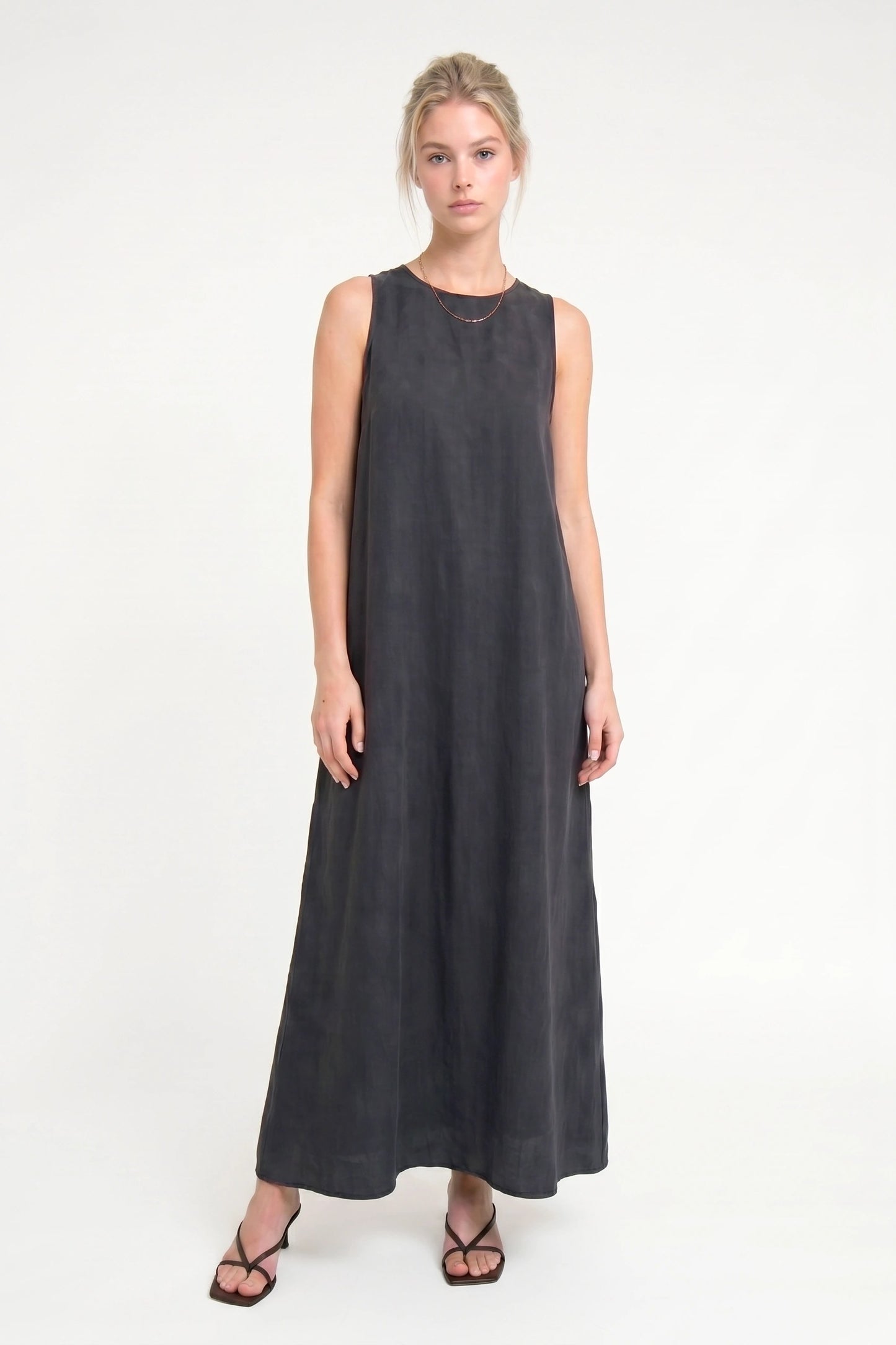 Ärmelloses, lockeres Maxi-Kleid