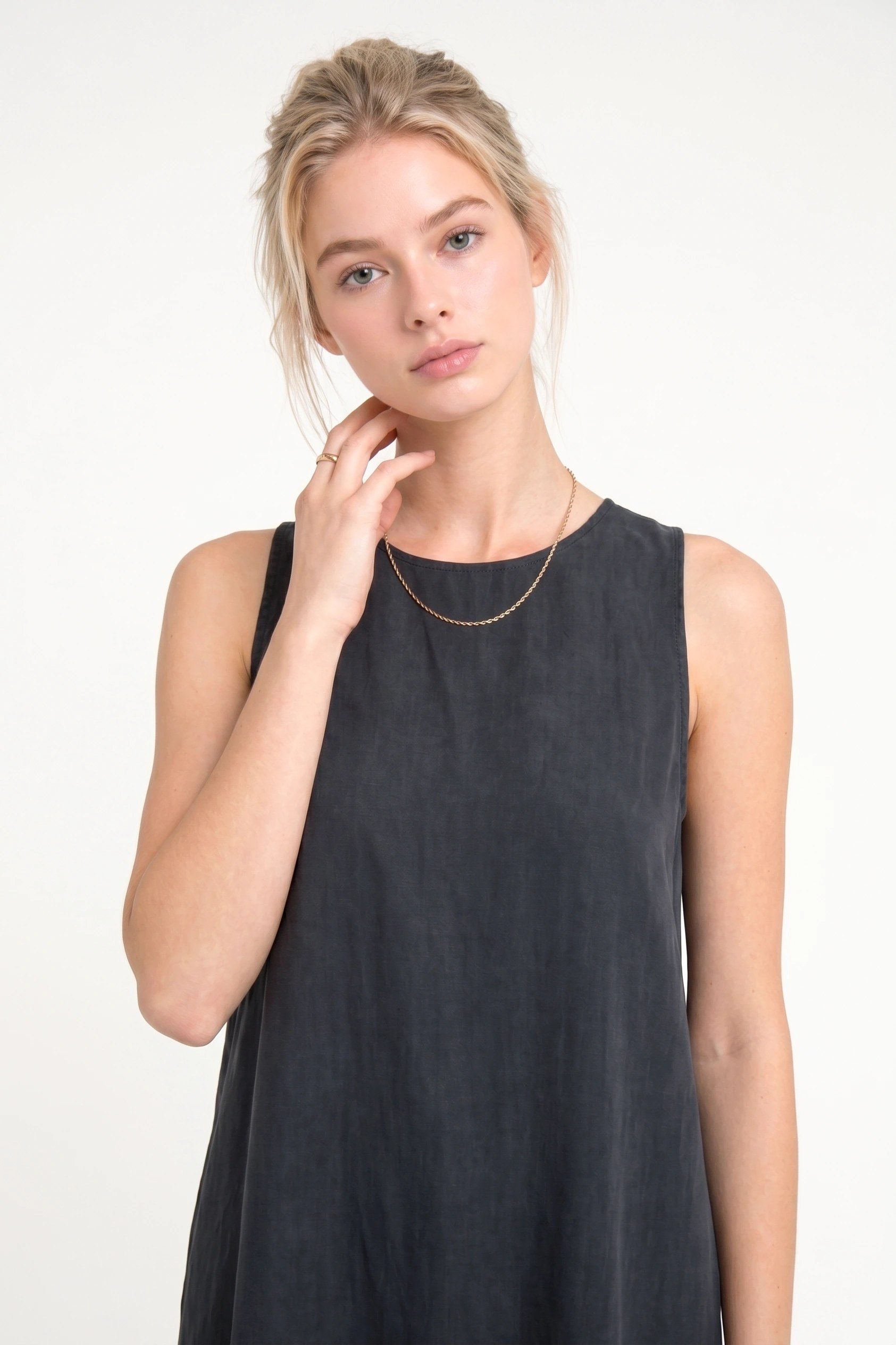 Ärmelloses, lockeres Maxi-Kleid