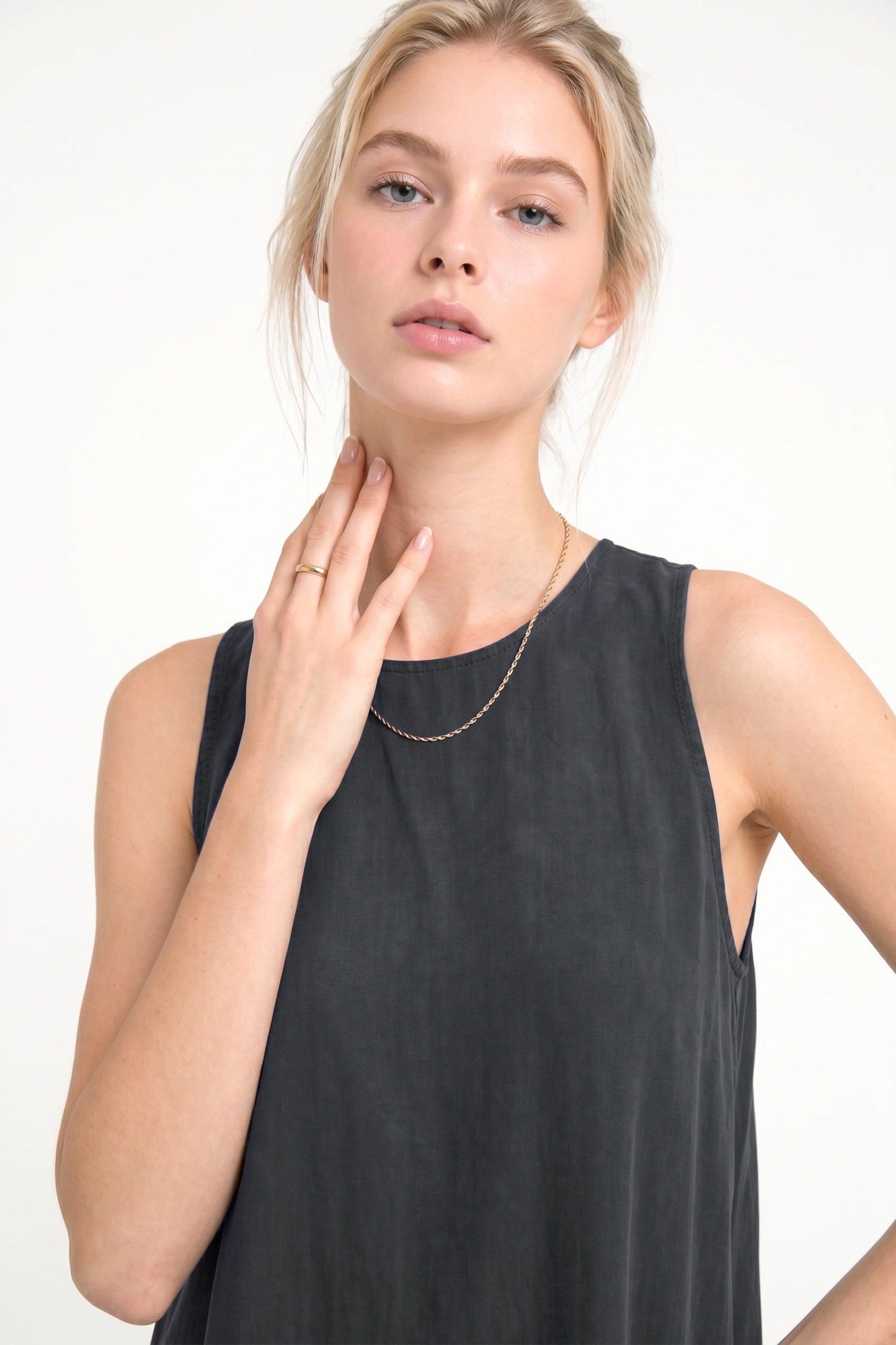 Ärmelloses, lockeres Maxi-Kleid