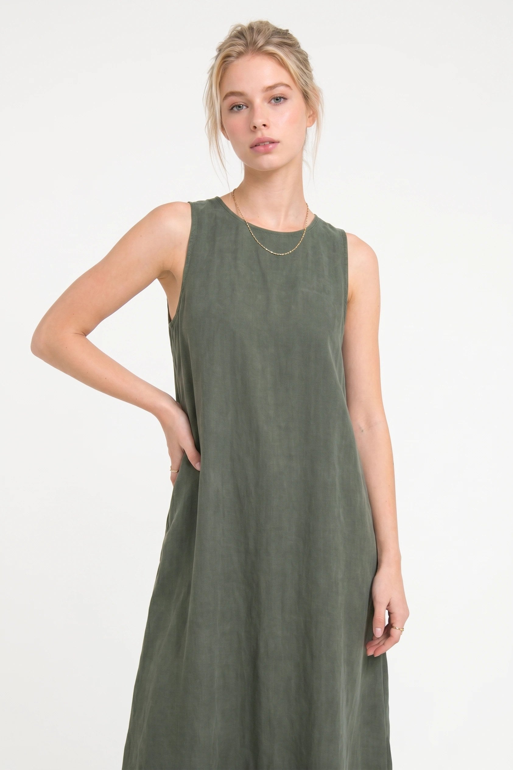 Ärmelloses, lockeres Maxi-Kleid