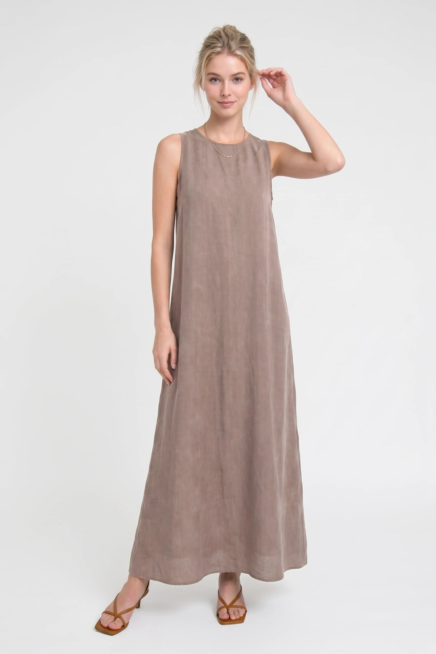 Ärmelloses, lockeres Maxi-Kleid