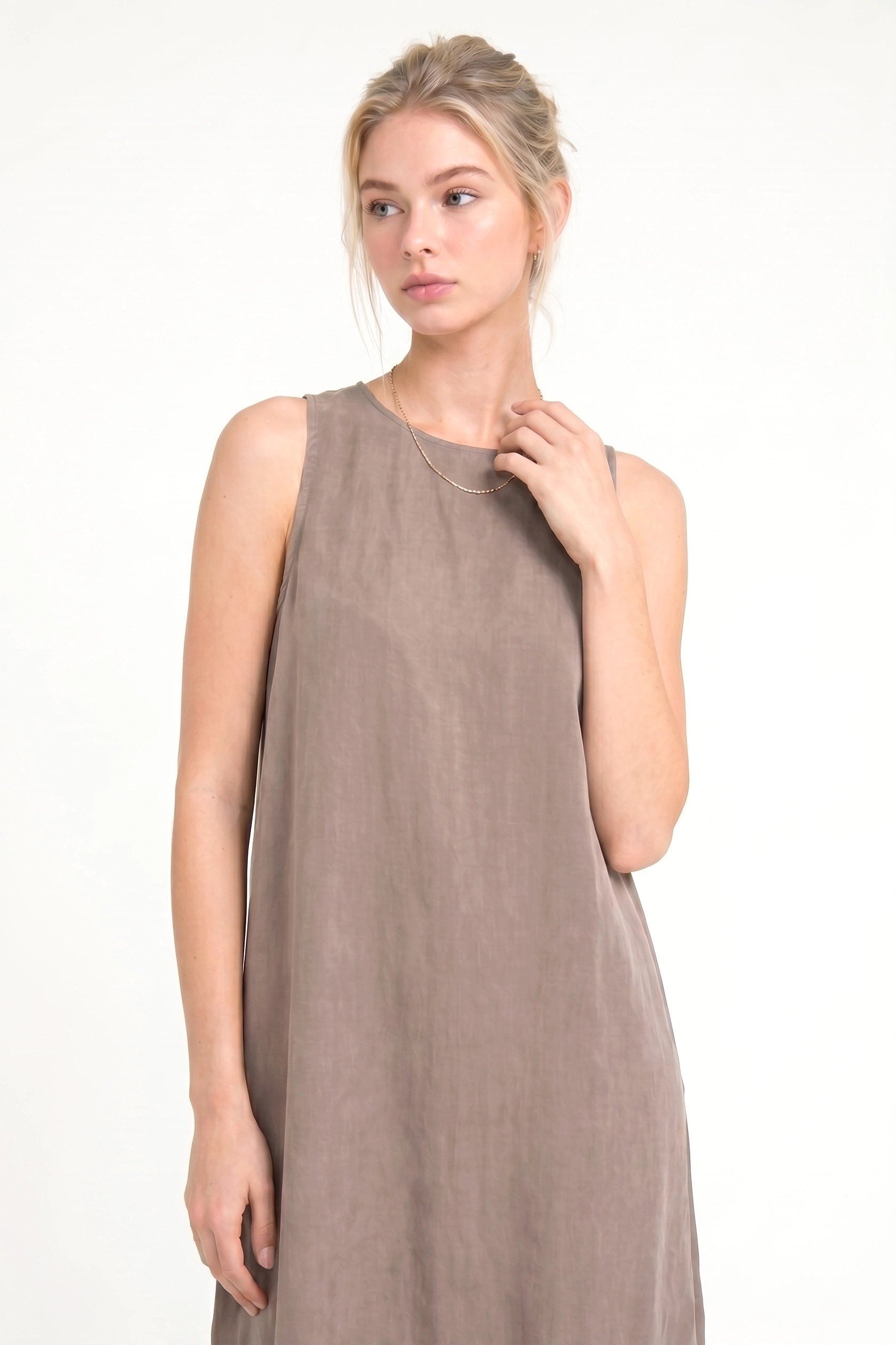 Ärmelloses, lockeres Maxi-Kleid