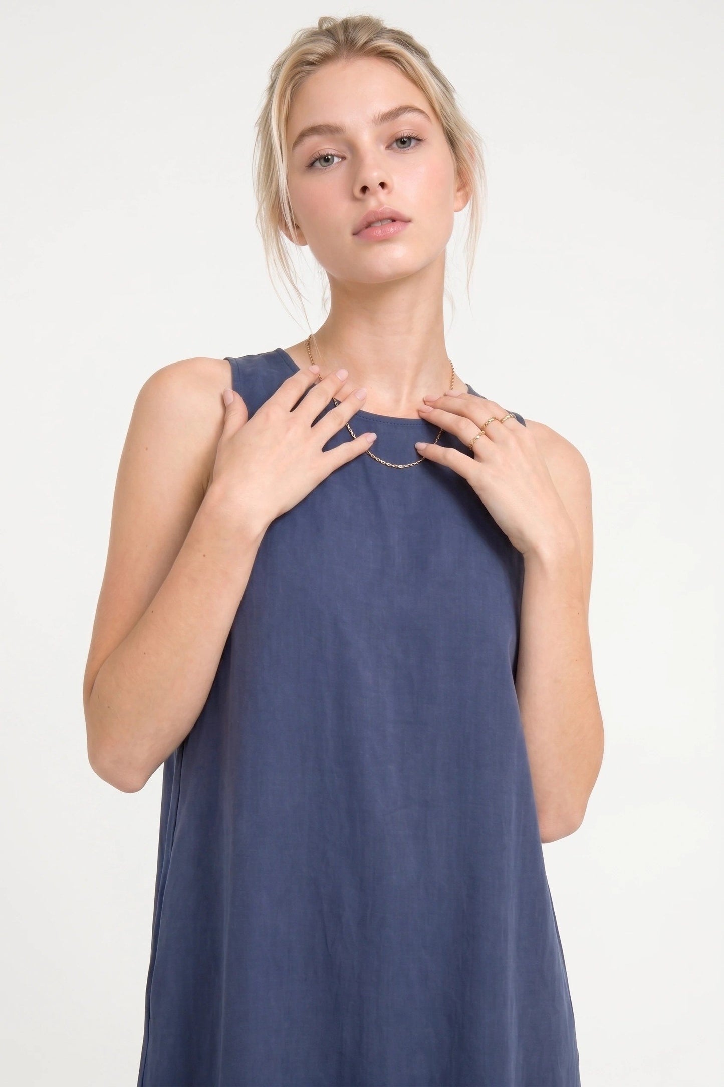 Ärmelloses, lockeres Maxi-Kleid
