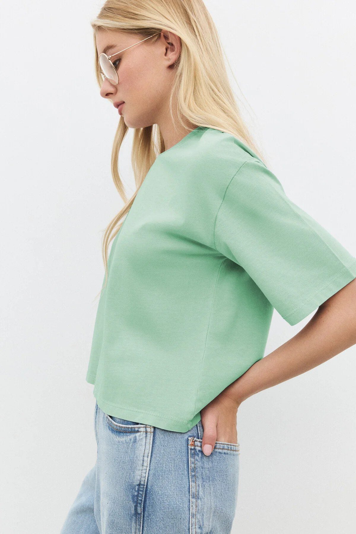 Basic-T-Shirt mit Rundhalsausschnitt und lockerer Passform