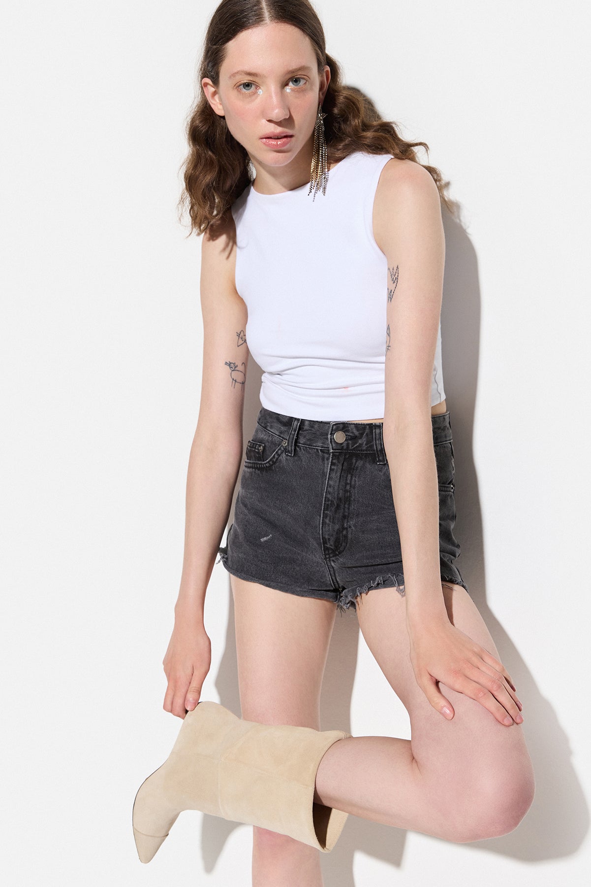 Ärmelloses Crop-Top mit Rundhalsausschnitt