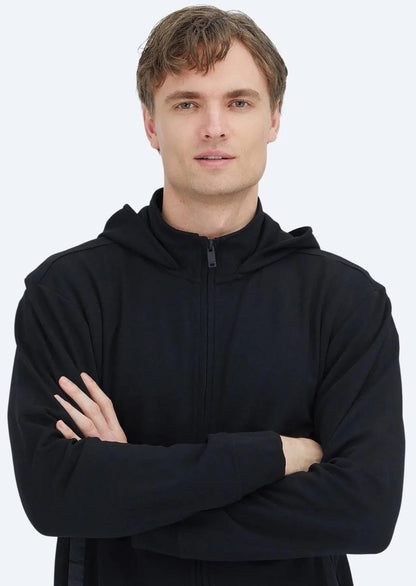Schwarzer Kapuzenpullover, schlicht