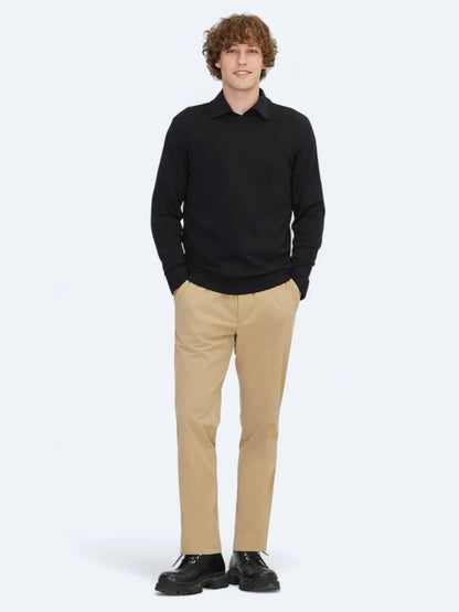 Schwarzer Strickpullover