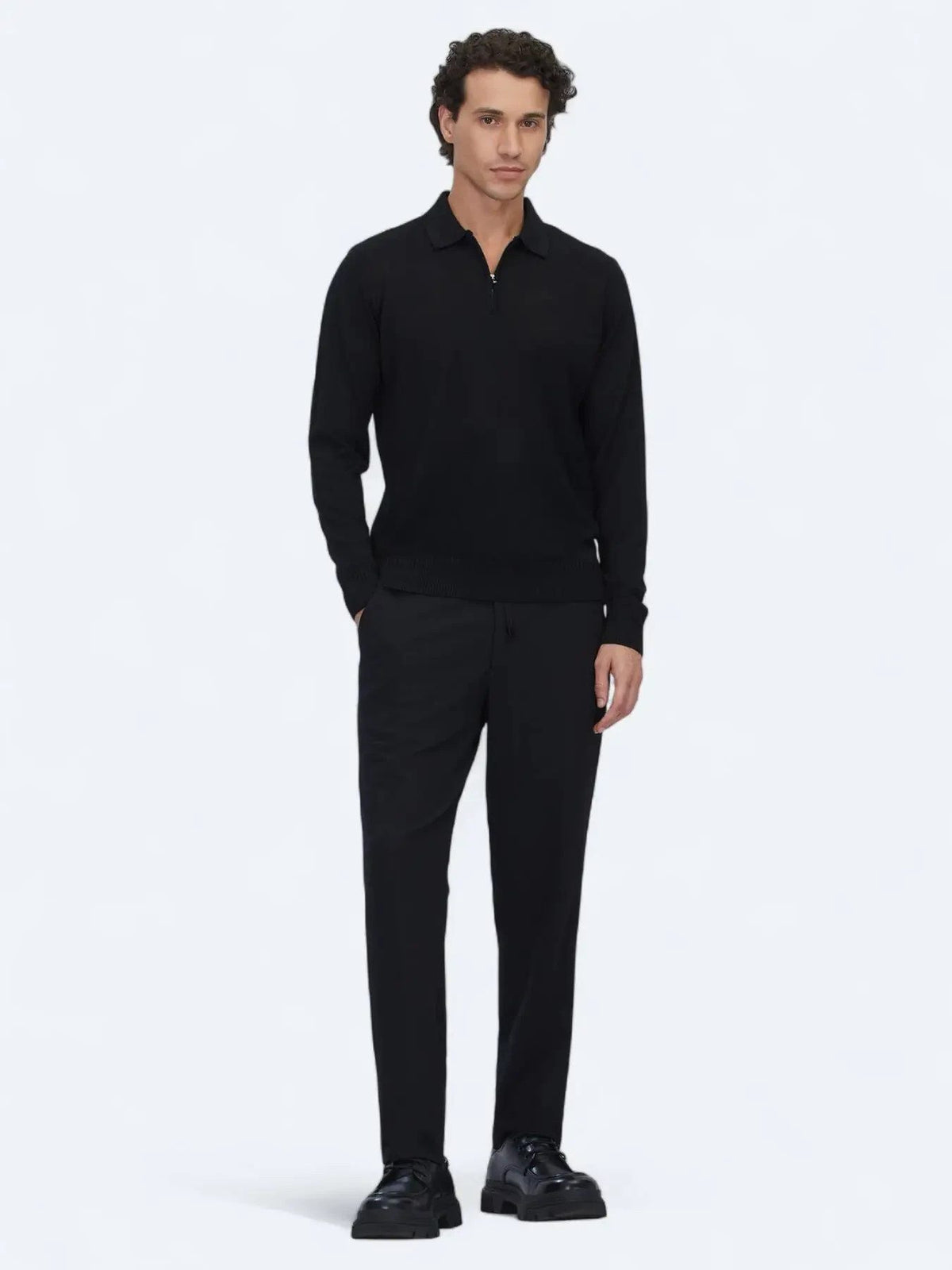 Schwarzes Strick-Sweatshirt
