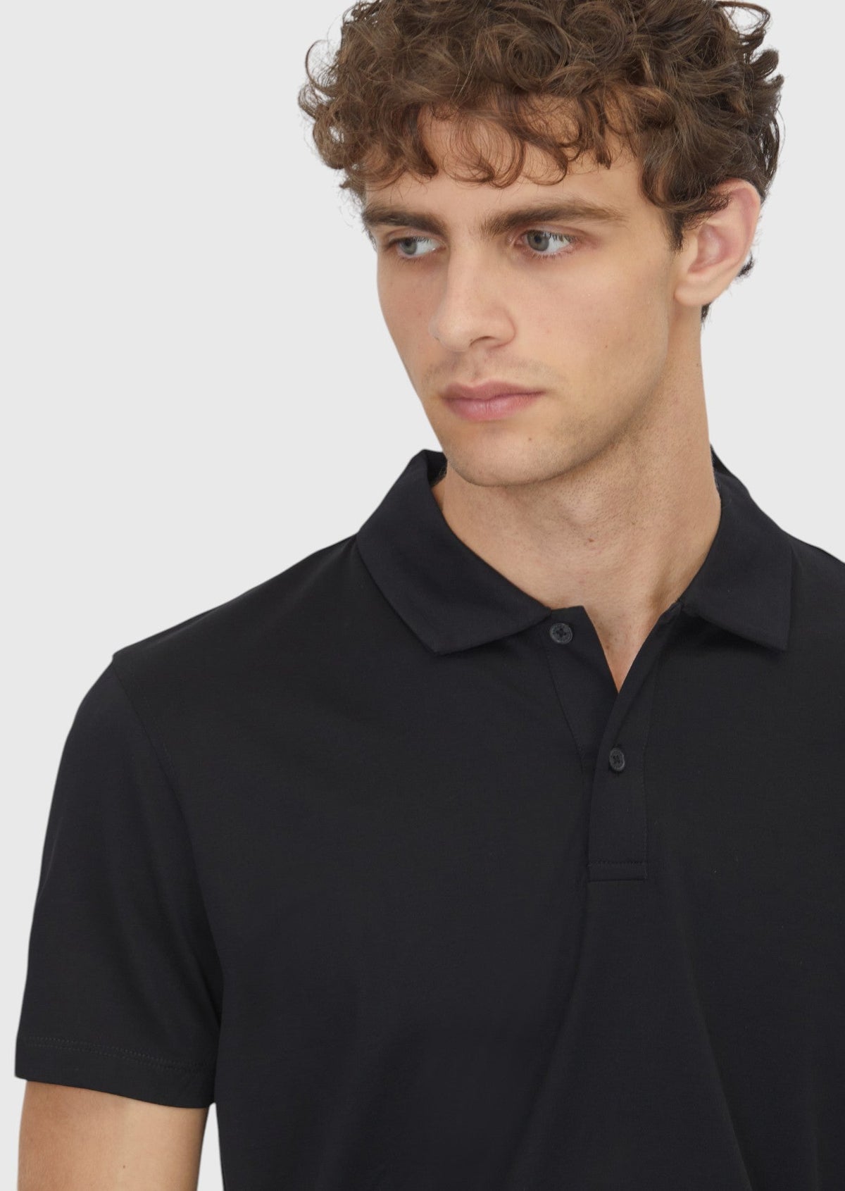 Einfarbiges Polo-Shirt aus 100 % Baumwolle