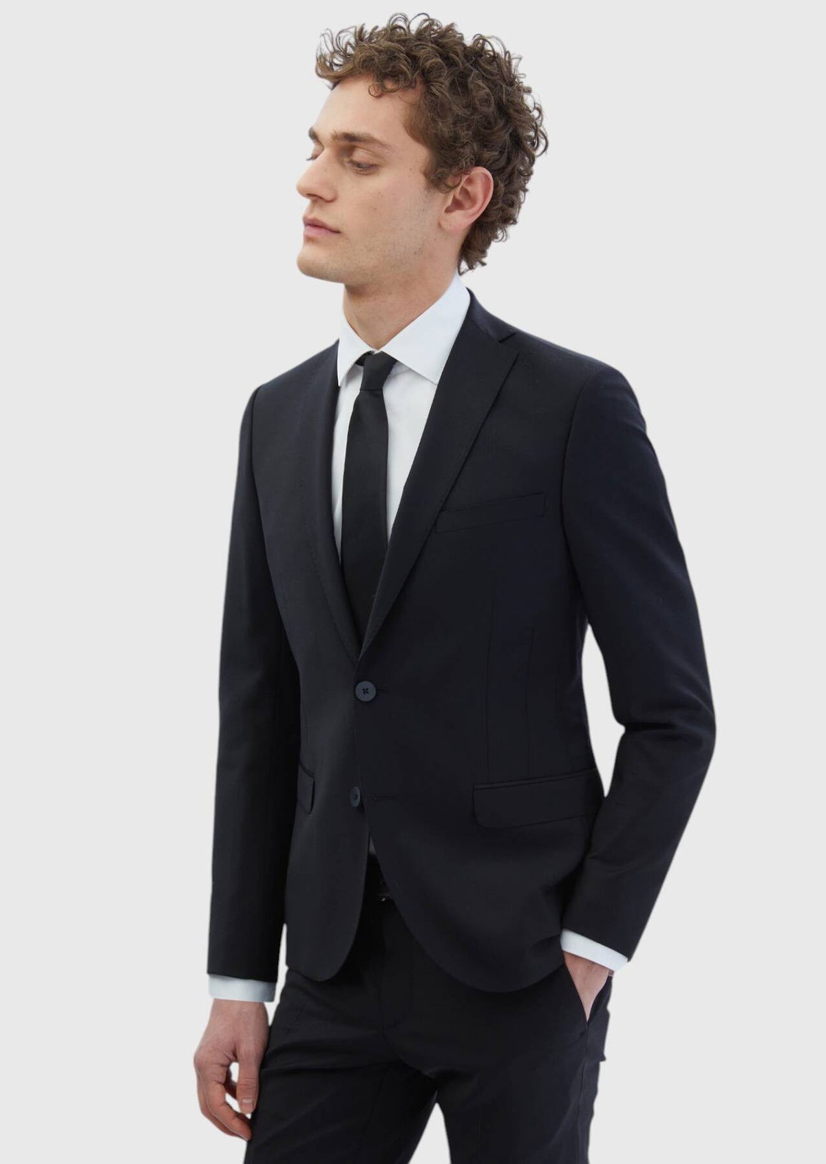 Schwarzer Slim Fit Wollanzug