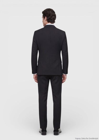 Schwarzer moderner Tuxedo mit Schalkragen