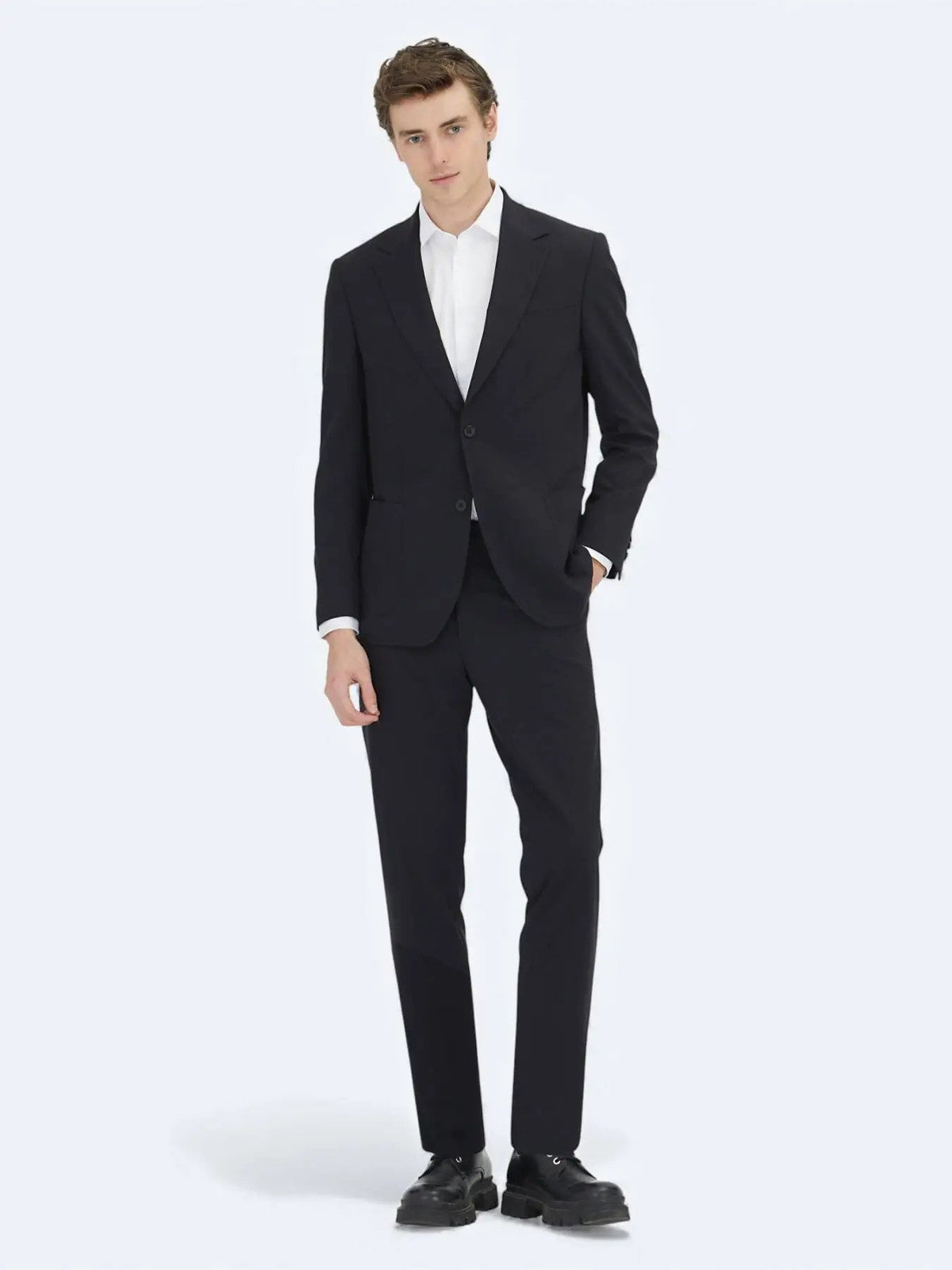 Schwarzer schlichter Anzug, Modern Fit