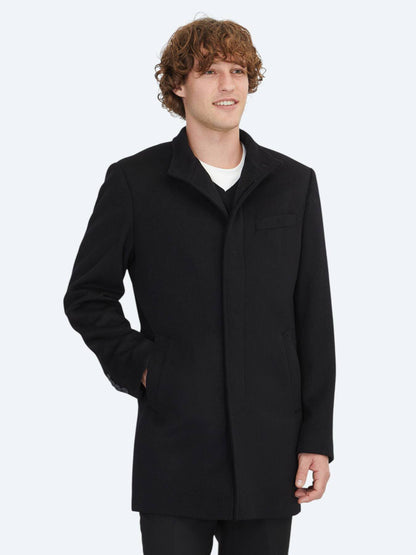 Schwarzer Regular Fit Rollkragenmantel