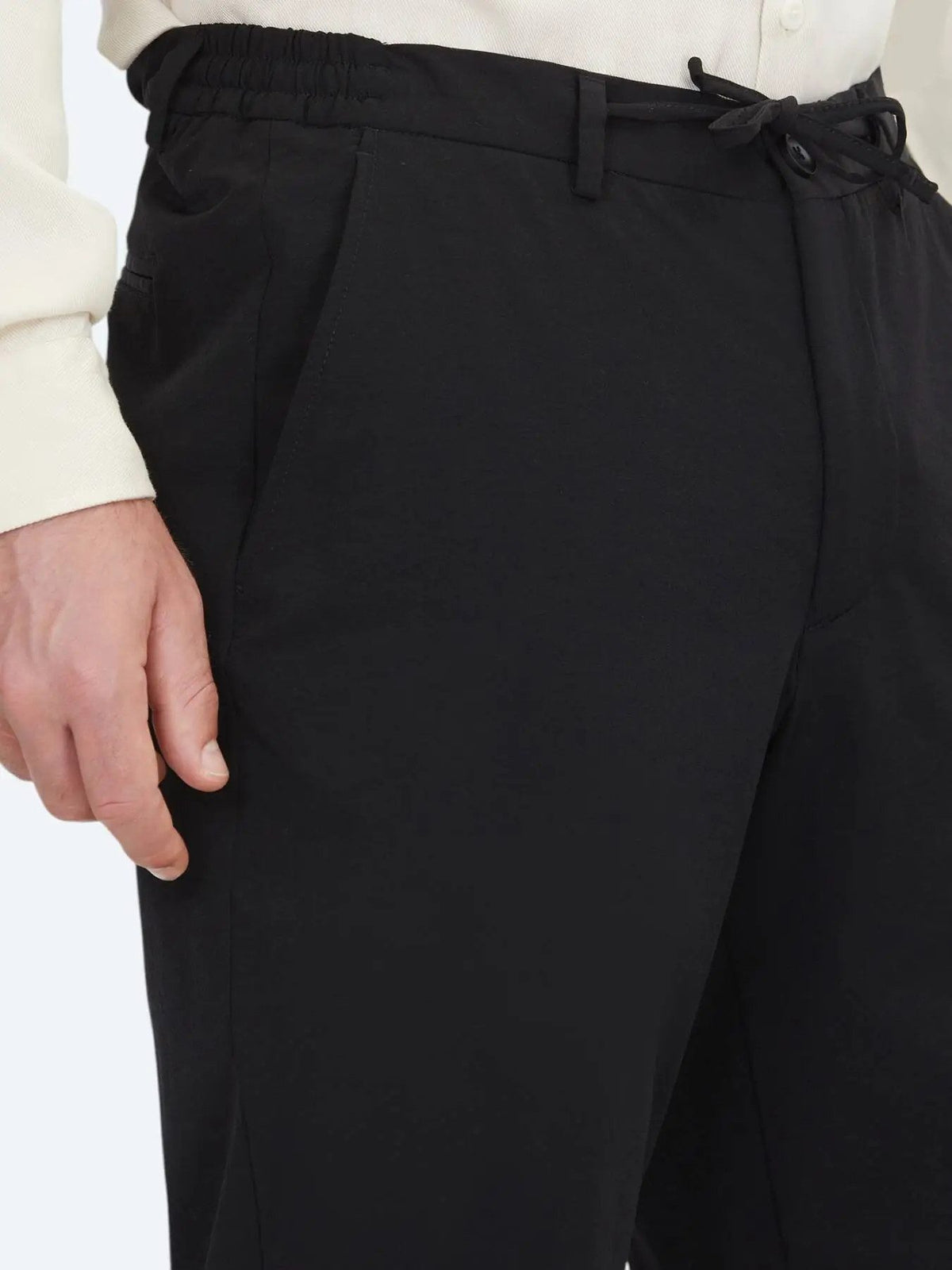 Schwarze Jogginghose mit Webmuster