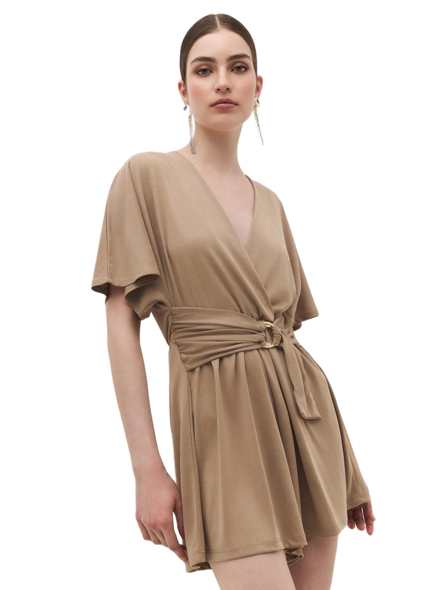Jumpsuit mit V-Ausschnitt und kurzen Ärmeln