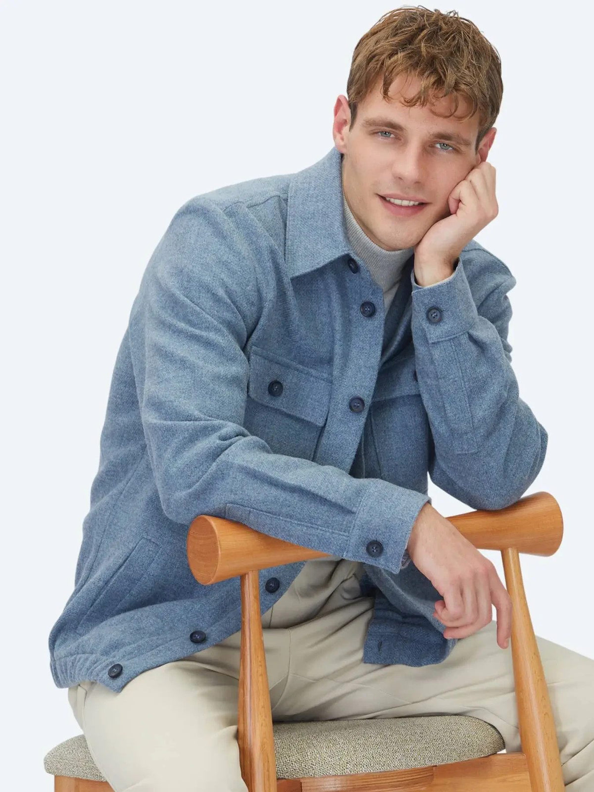 Blaues Overshirt