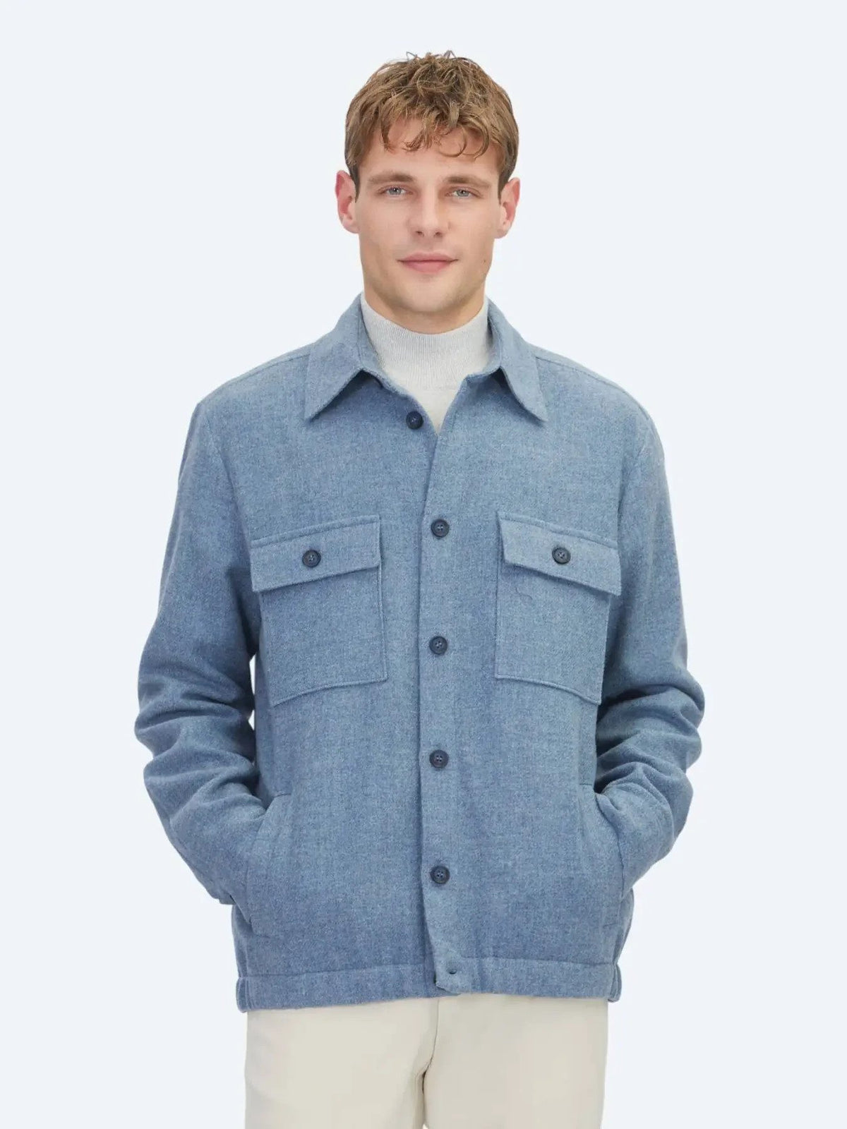 Blaues Overshirt