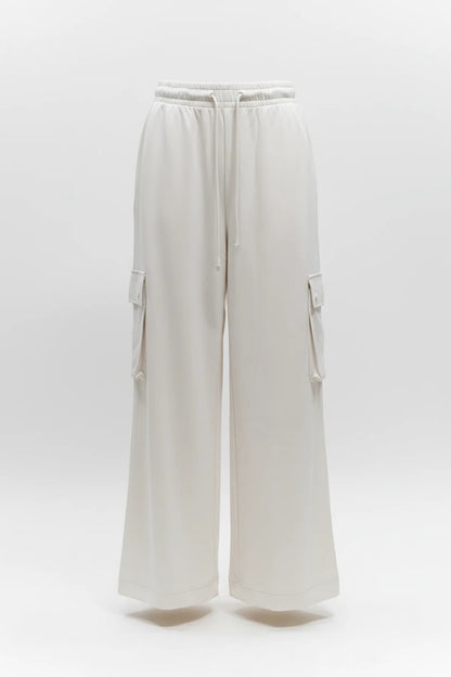 Weite Hosen mit weitem Bein