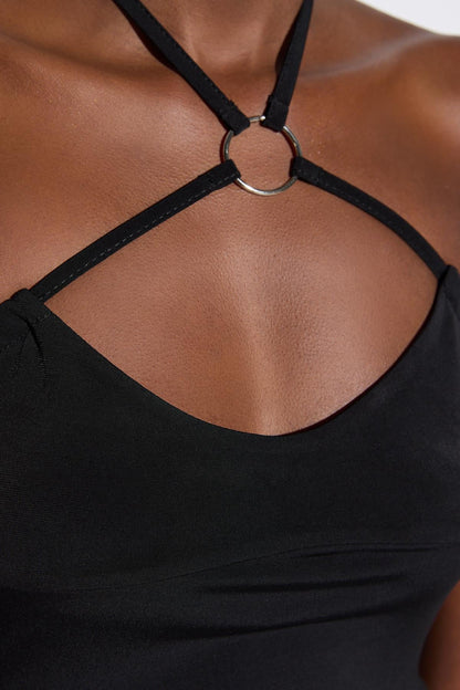 Bluse mit Halsbinde und Ringdetail