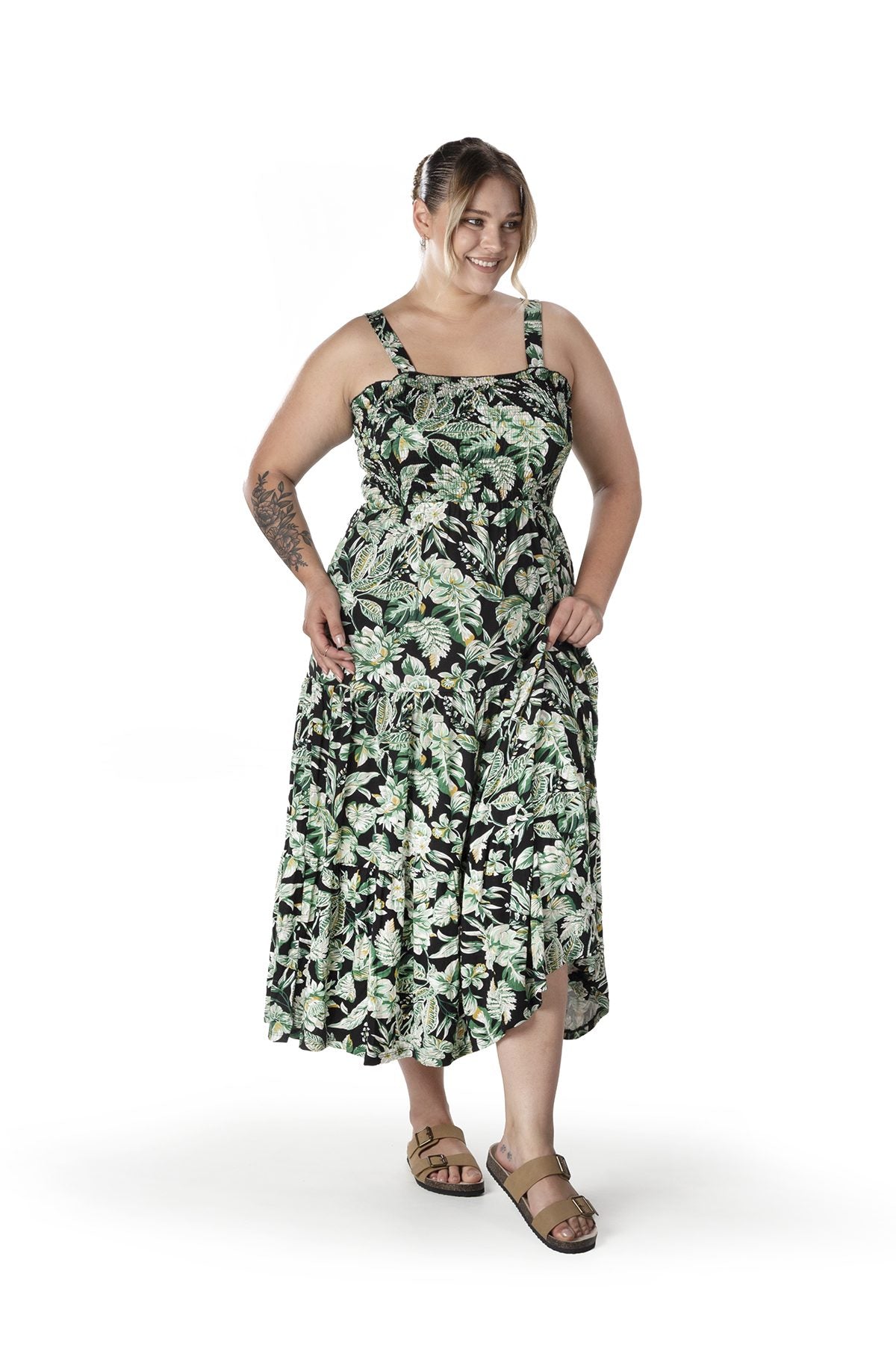 Plus-Size-Kleid mit Blumenmuster, breiten Trägern und elastischem Bund