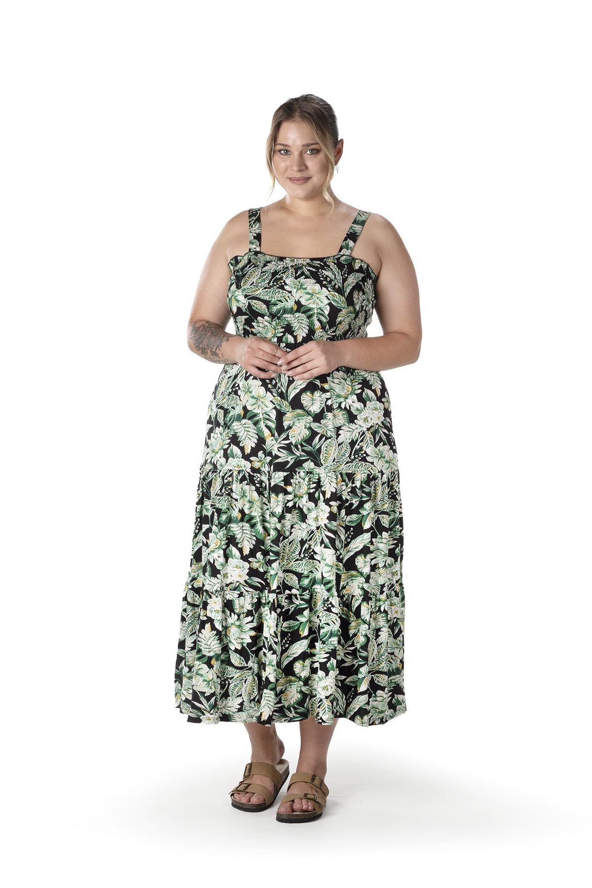 Plus-Size-Kleid mit Blumenmuster, breiten Trägern und elastischem Bund