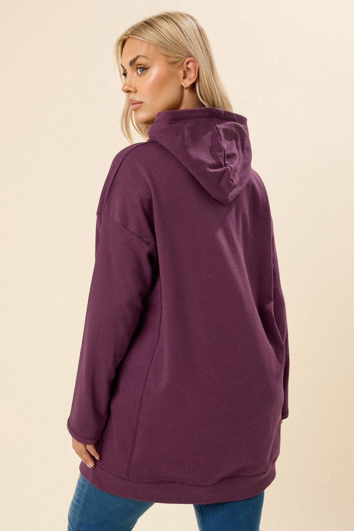 Kapuzenpullover mit langen Ärmeln in Übergröße