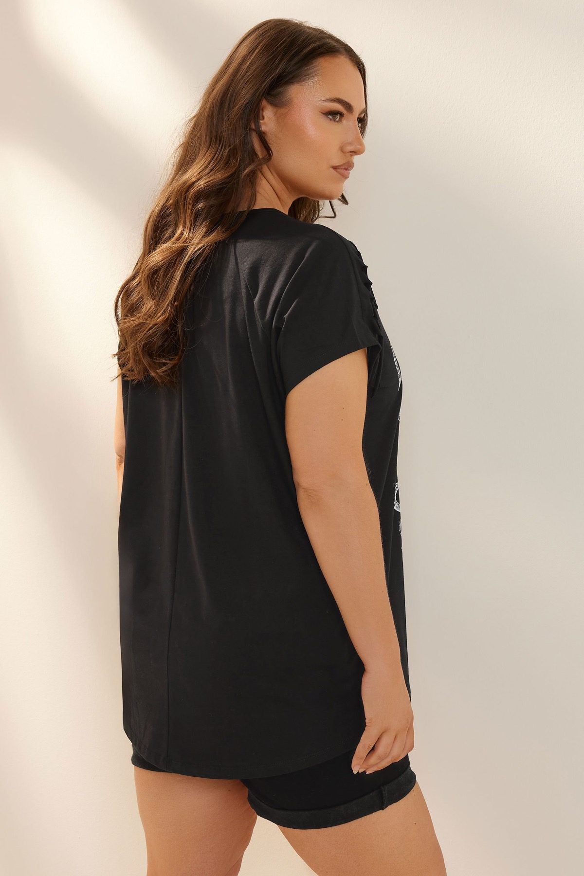 Plus Size Kleid mit Raffung vorne, Trägern, Blumenmuster und Knöpfen