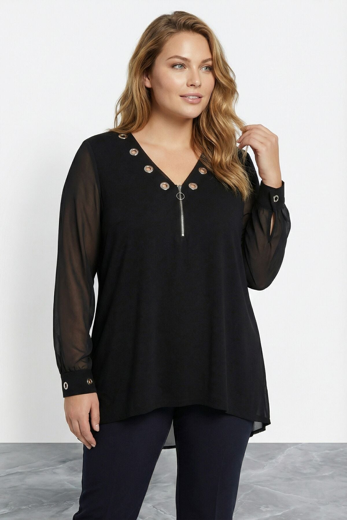 Große Größen Schwarze Bluse mit Ärmeln 110880
