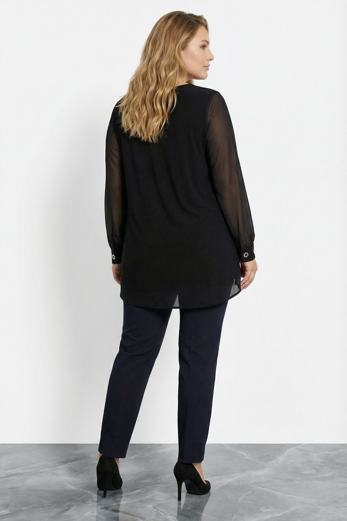 Große Größen Schwarze Bluse mit Ärmeln 110880