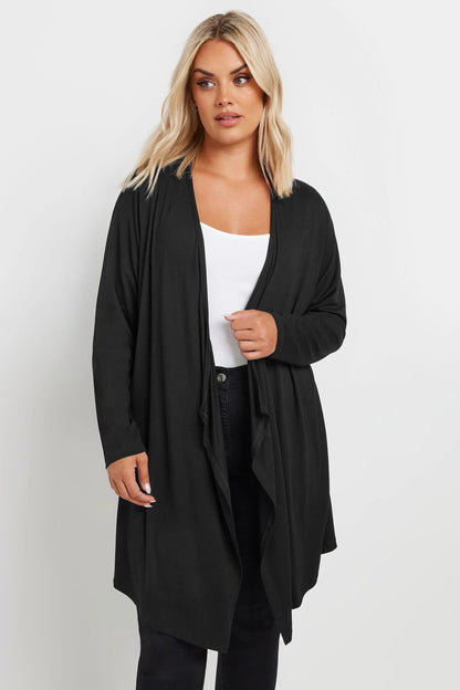 Dünner, asymmetrischer Cardigan in Übergröße mit offener Vorderseite – ideal für die Saison.