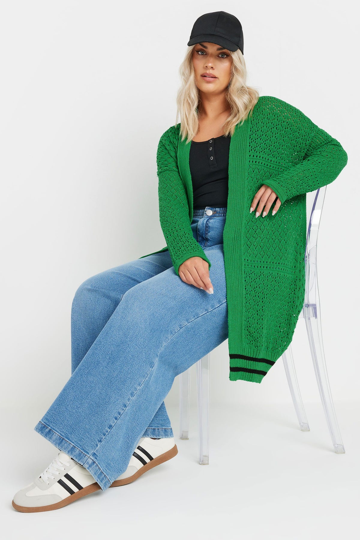 Strickjacke in Übergröße mit langen Ärmeln und offener Vorderseite aus Spitze