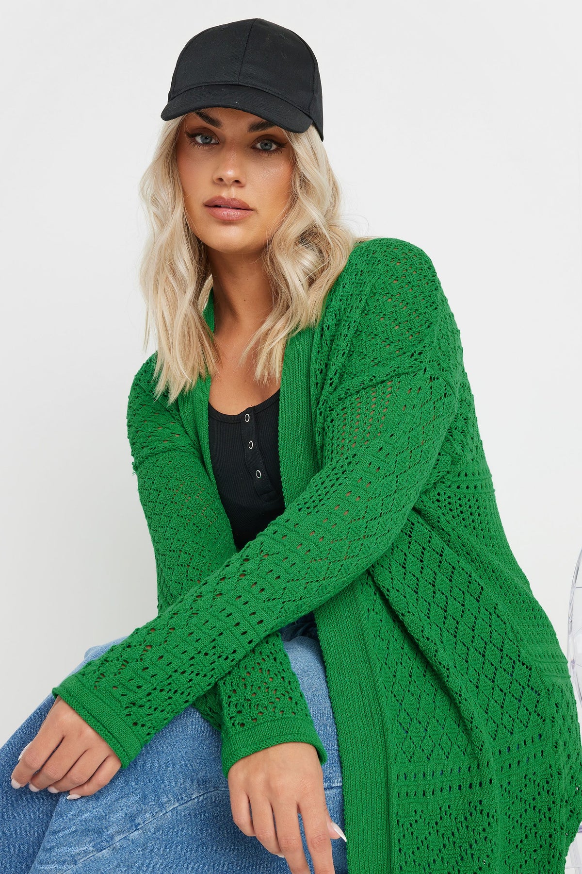 Strickjacke in Übergröße mit langen Ärmeln und offener Vorderseite aus Spitze