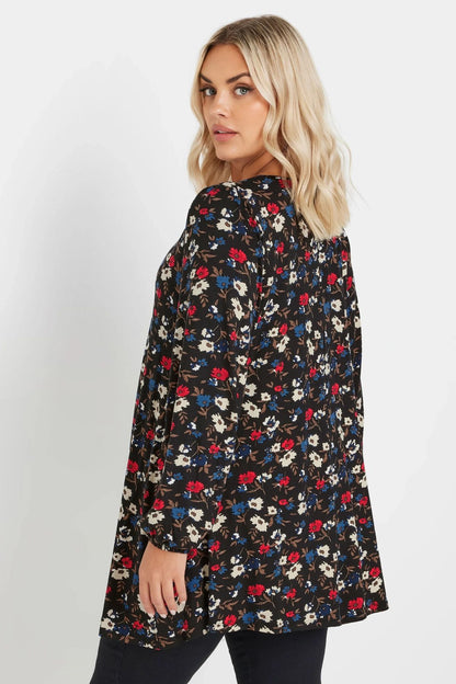 Bluse in Übergröße mit langen Ärmeln, V-Ausschnitt, Falten vorne und Blumenmuster