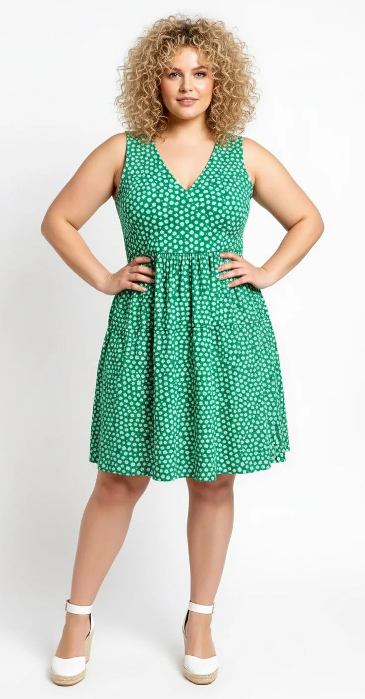 Plus-Size-Kleid mit V-Ausschnitt, elastischem Bund und Blumenmuster