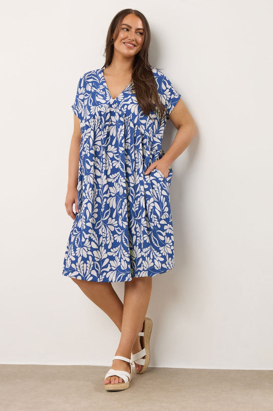 Midikleid in Übergröße mit V-Ausschnitt, kurzen Ärmeln, Taschen und Blumenmuster