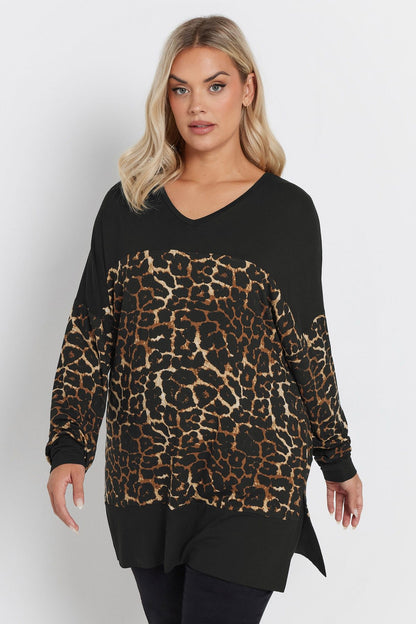 Bluse mit Leopardenmuster und V-Ausschnitt in Übergröße, langärmlig