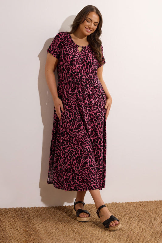 Maxikleid in großen Größen mit Kragen, kurzen Ärmeln, Taschen und Schlitz